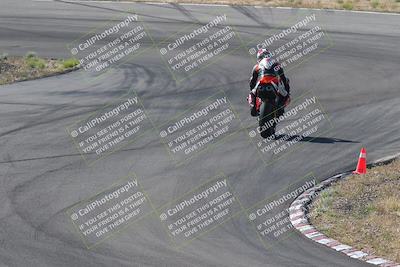 media/Apr-20-2025-AHRMA (Sun) [[393a79c373]]/Race/group 10 early race/Turn 4b/